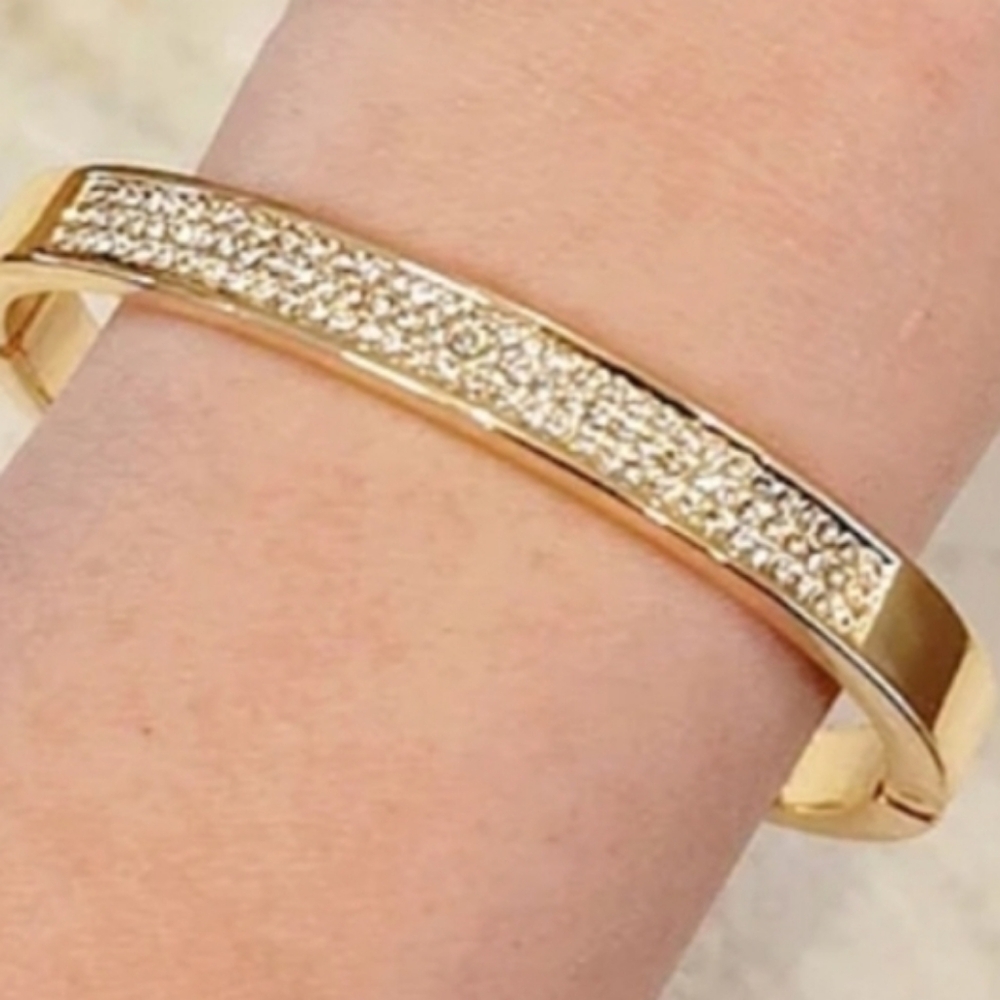 Elegant 18K Yelow Gold Plate  Crystal Banlgle Bracelet